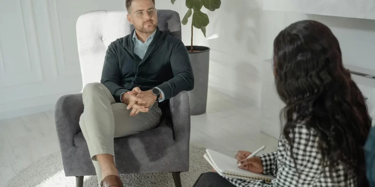 Two people having a meeting.